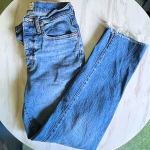 Universal Thread - High Rise 90’s Slim - Size 4